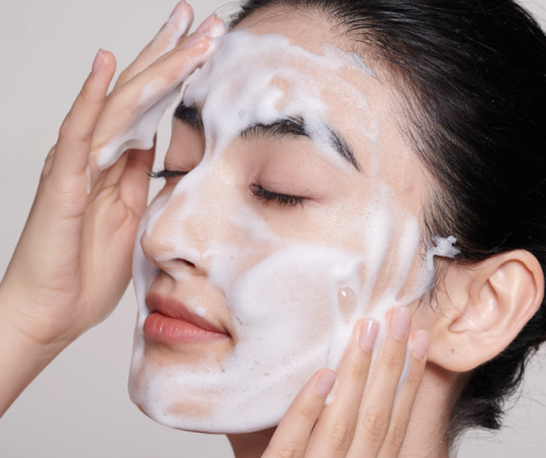 Jmoon 大熨斗美容儀使用步驟一:清潔面部示意圖